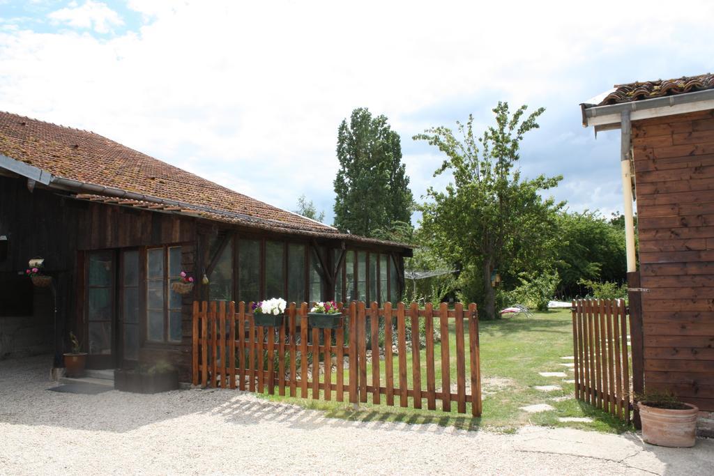 Bed and Breakfast Au Passage Des Grues Drosnay Esterno foto