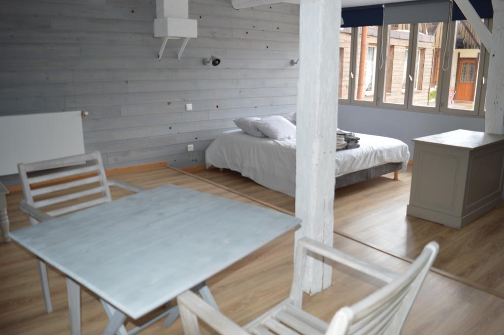 Bed and Breakfast Au Passage Des Grues Drosnay Esterno foto