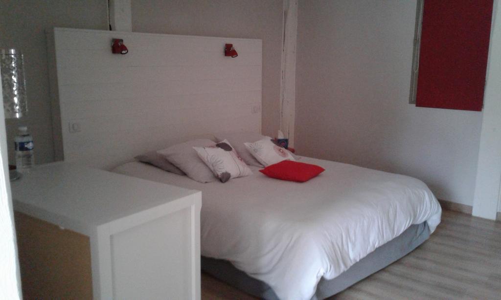Bed and Breakfast Au Passage Des Grues Drosnay Esterno foto