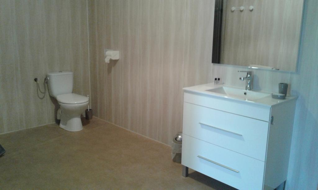 Bed and Breakfast Au Passage Des Grues Drosnay Esterno foto