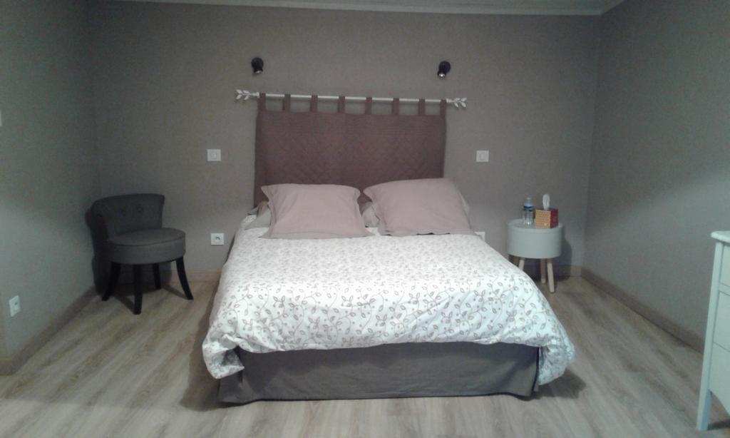Bed and Breakfast Au Passage Des Grues Drosnay Esterno foto